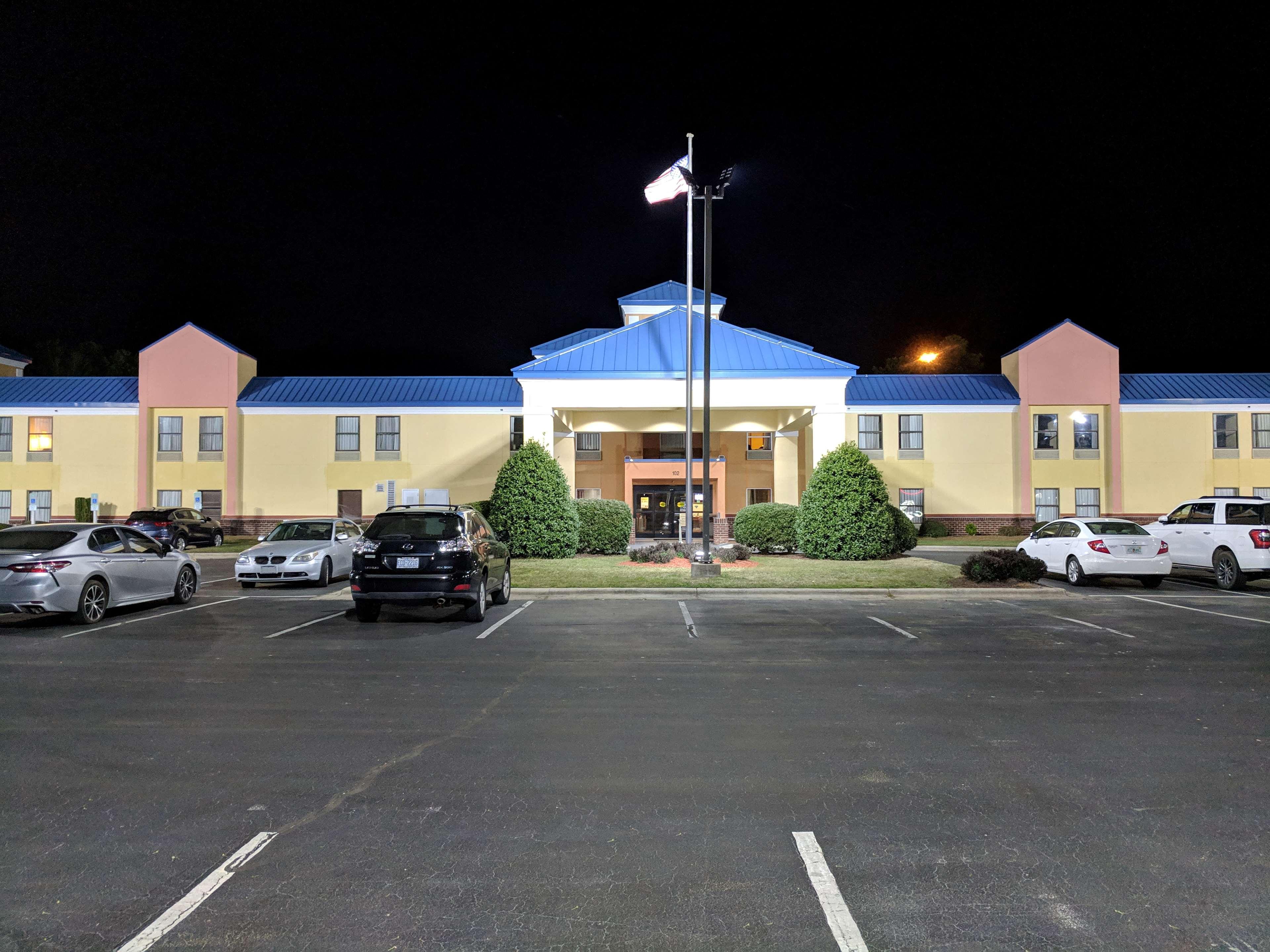 Surestay Plus Hotel Tarboro Kültér fotó