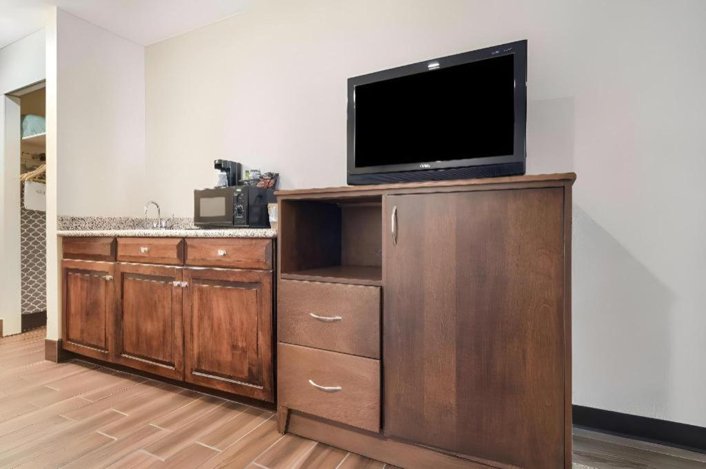 Surestay Plus Hotel Tarboro Kültér fotó